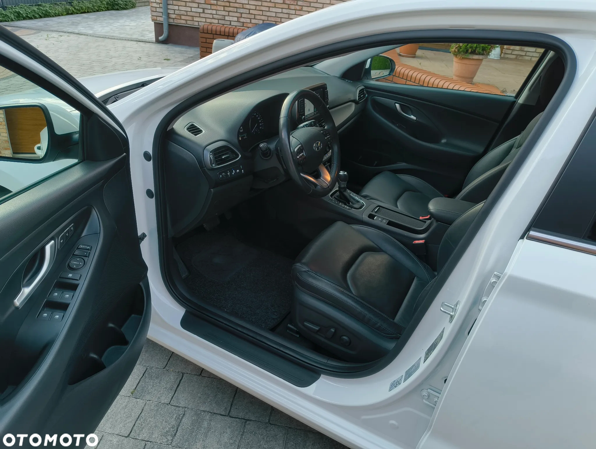 Hyundai i30 Kombi 1.4 T-GDI DCT Premium - 10