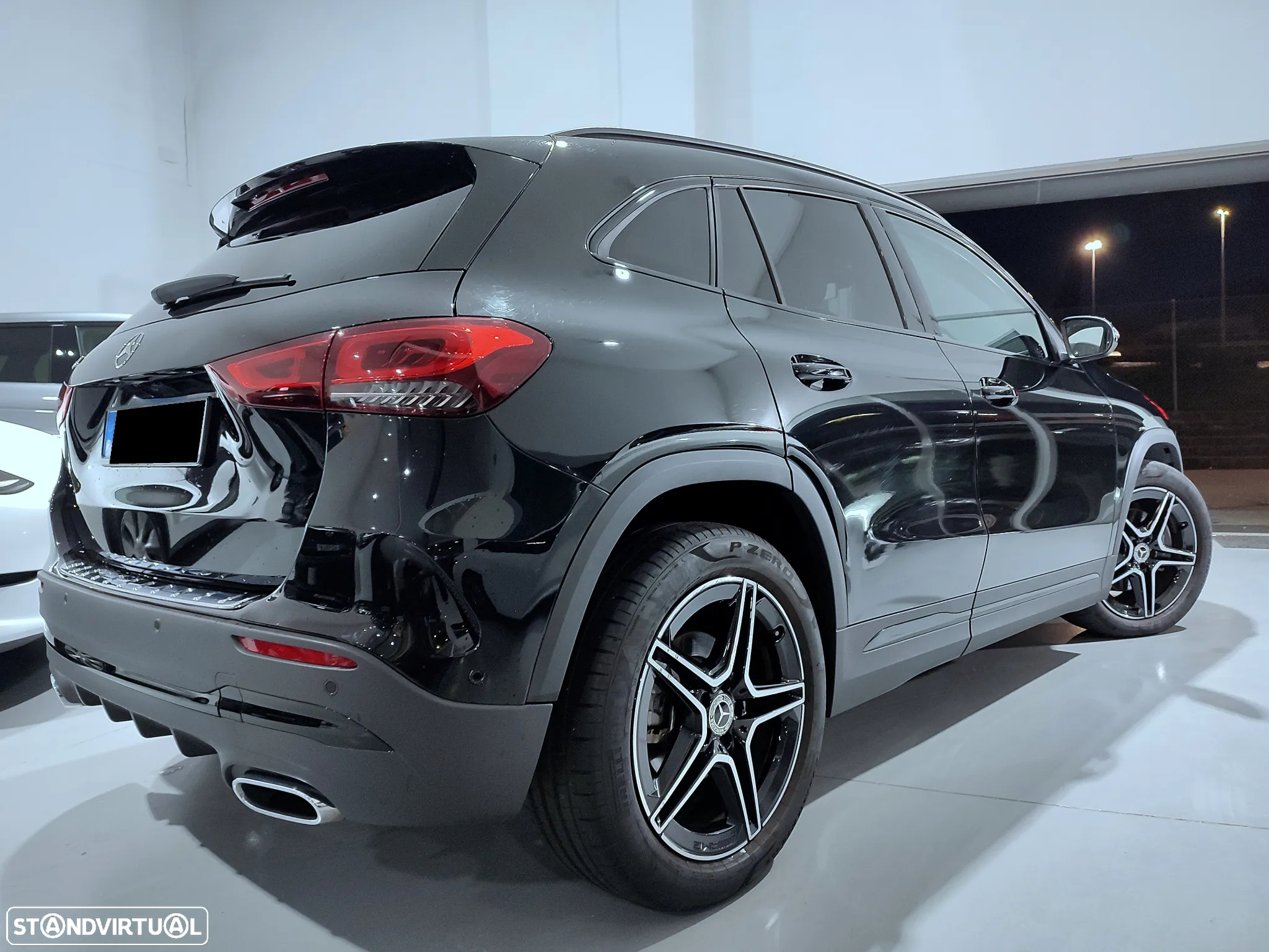 Mercedes-Benz GLA 180 - 4