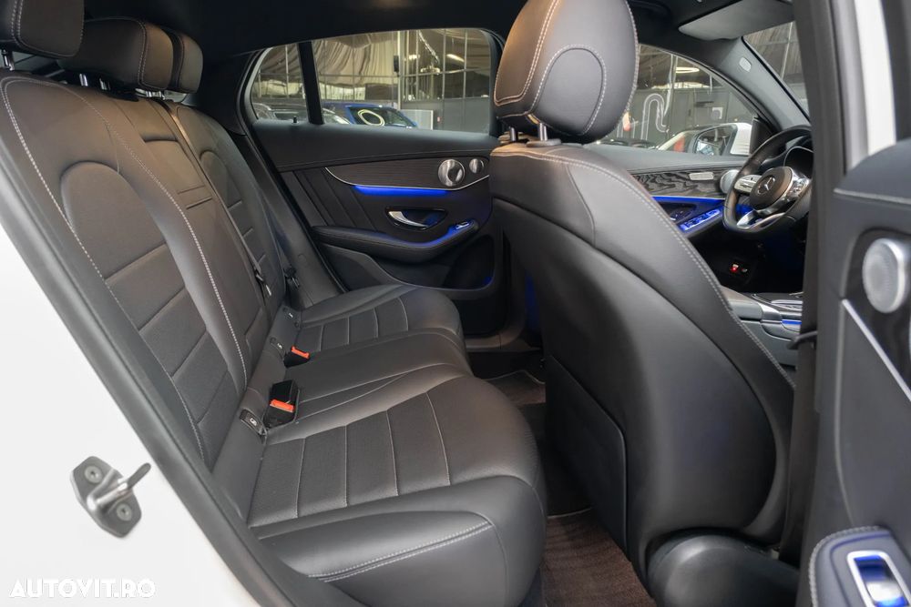 Mercedes-Benz GLC Coupe 300 4MATIC MHEV - 34