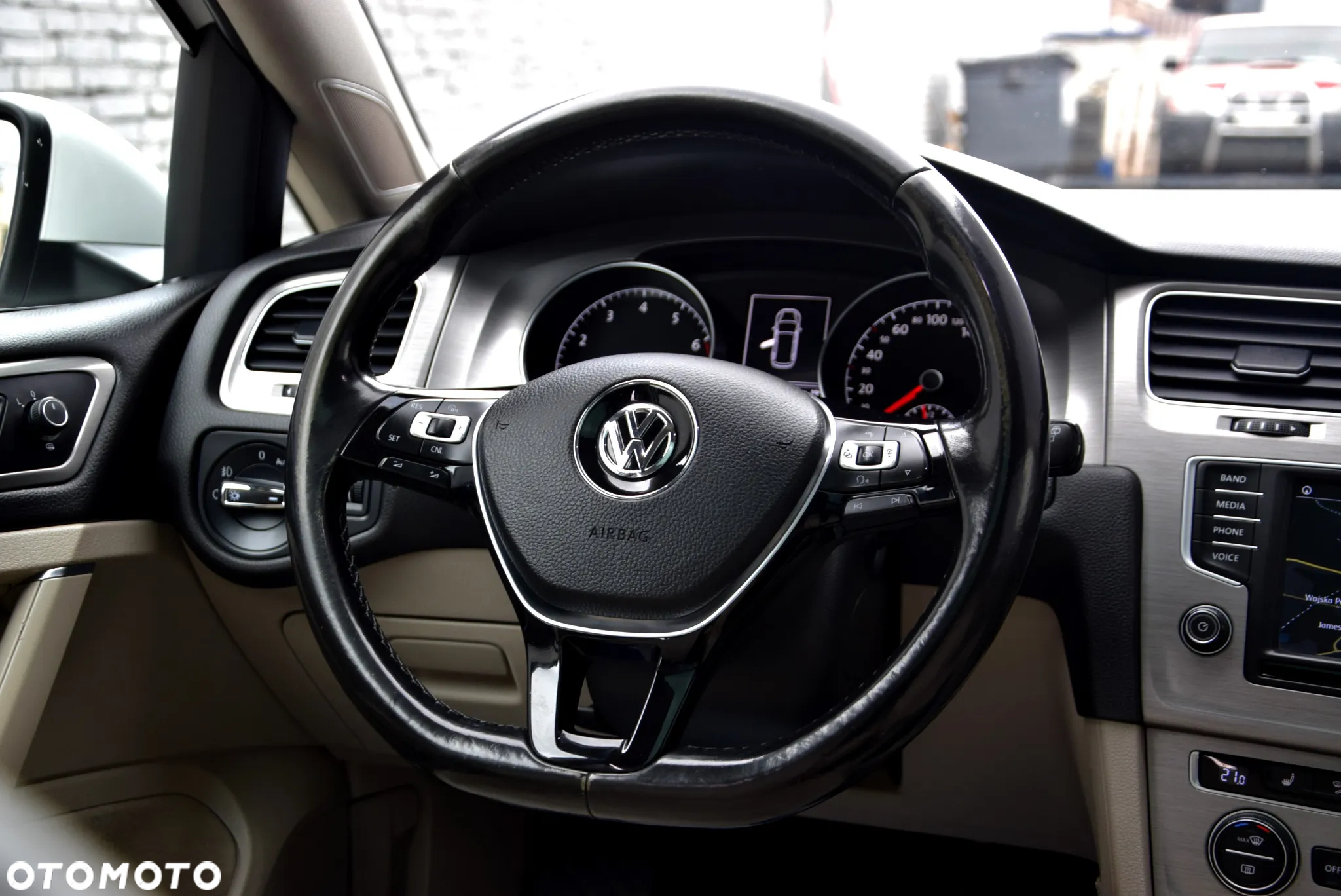 Volkswagen Golf - 21