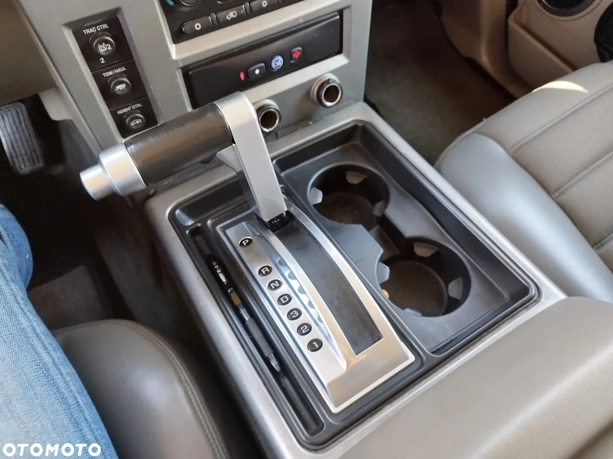 Hummer H2 6.0 V8 - 34