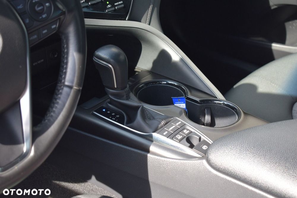 Toyota Camry 2.5 Hybrid Comfort CVT - 12