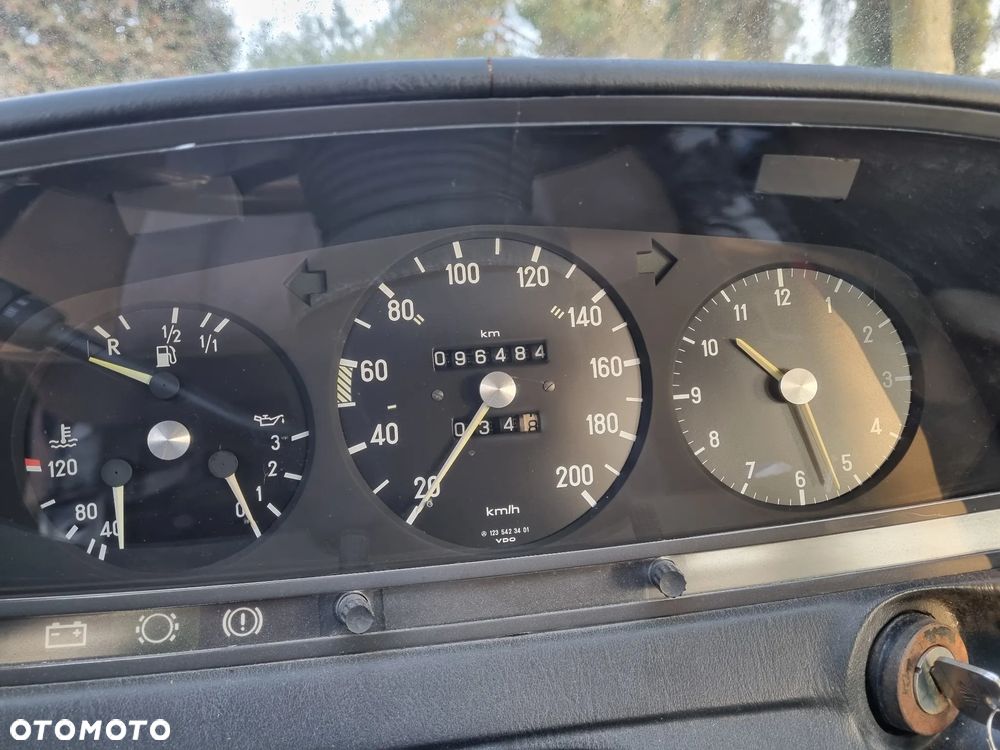 Mercedes-Benz W123 - 7