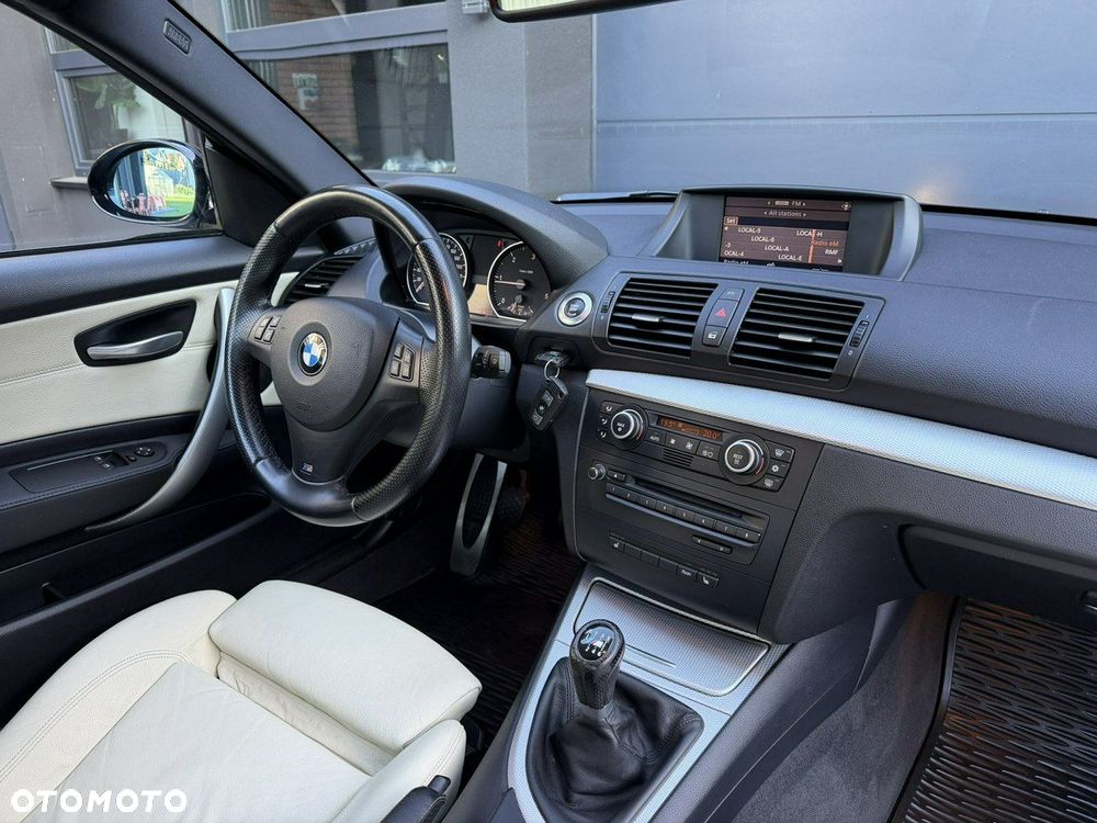 BMW Seria 1 120d Limited Edition Lifestyle mit M Sportpaket - 23