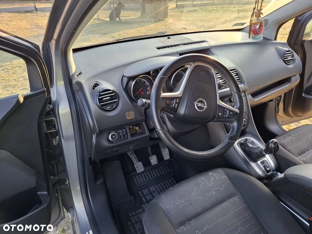 Opel Meriva - 8