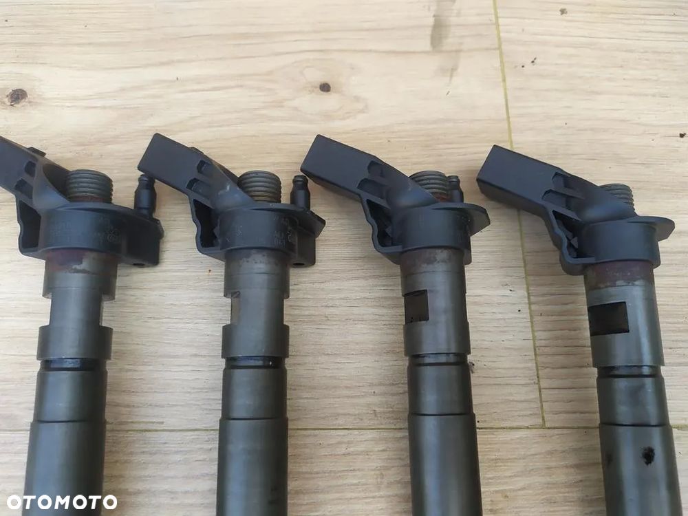 AUDI A8 D3 4.2 TDI WTRYSK WTRYSKIWACZ 057130277AD - 6