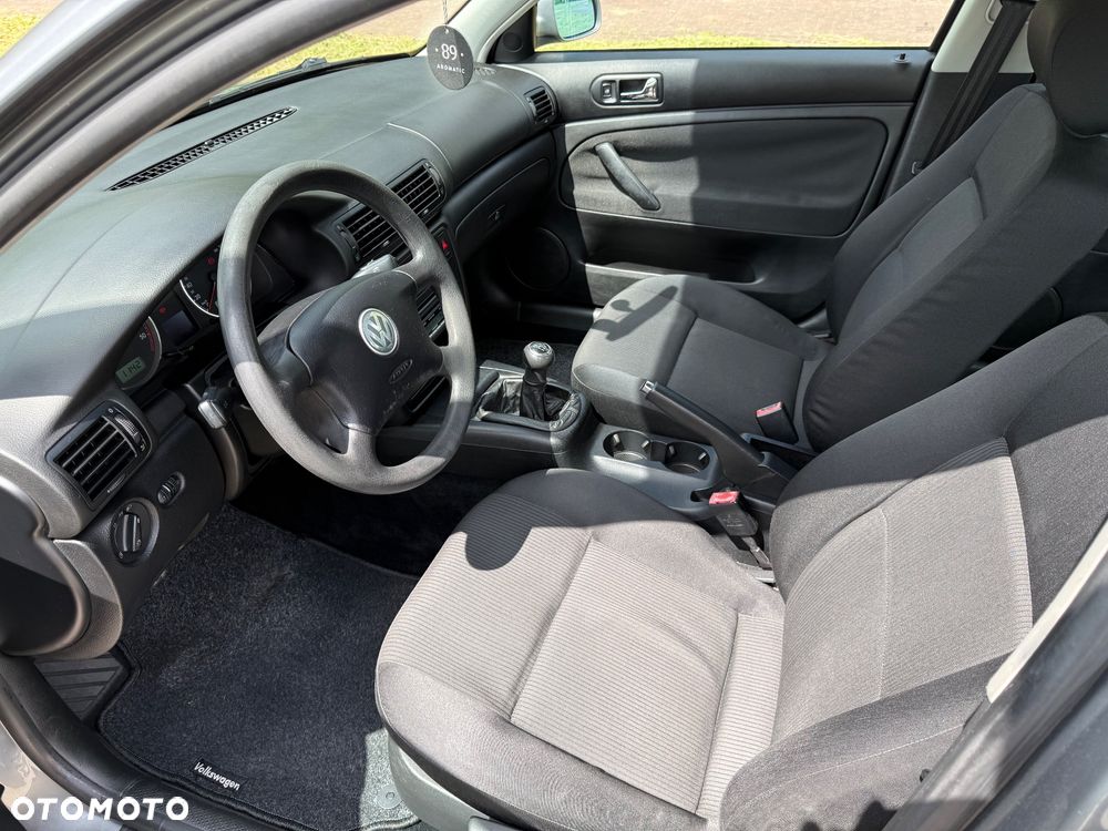 Volkswagen Passat 1.9 TDI Basis - 13