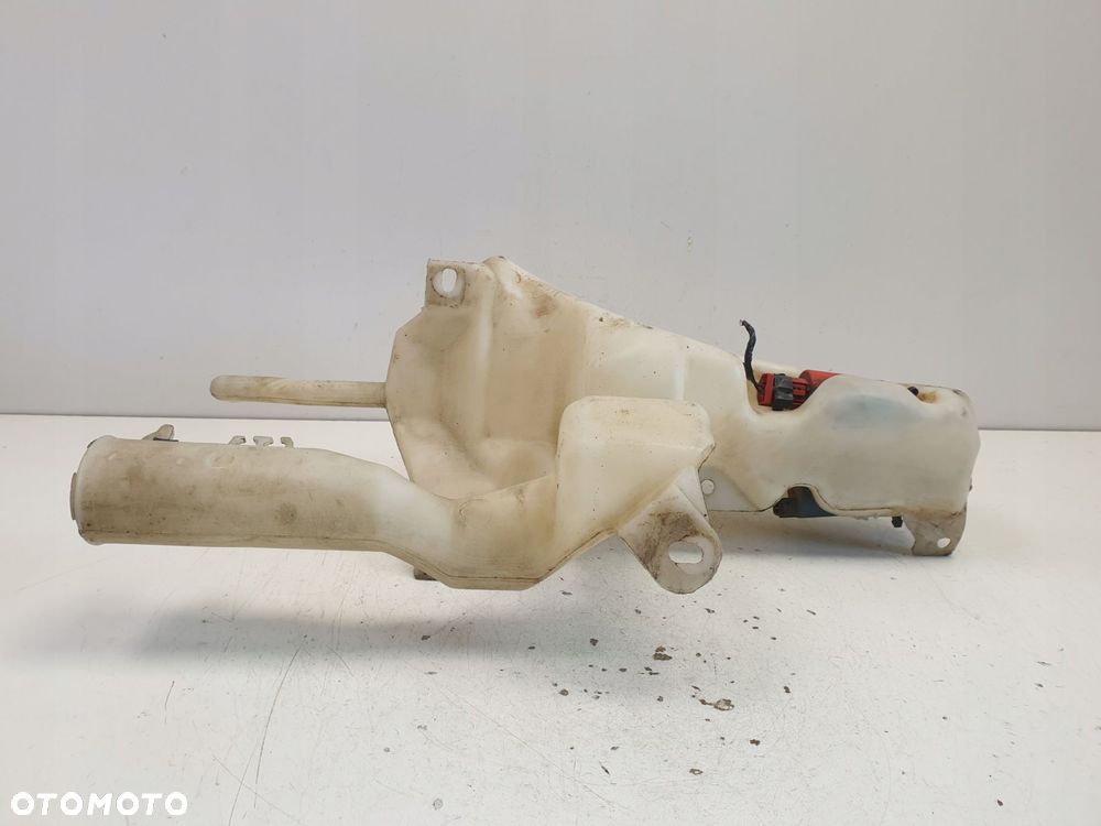 Volvo V40 ZBIORNICZEK PŁYNU DO SPRYSKIWACZY - 3