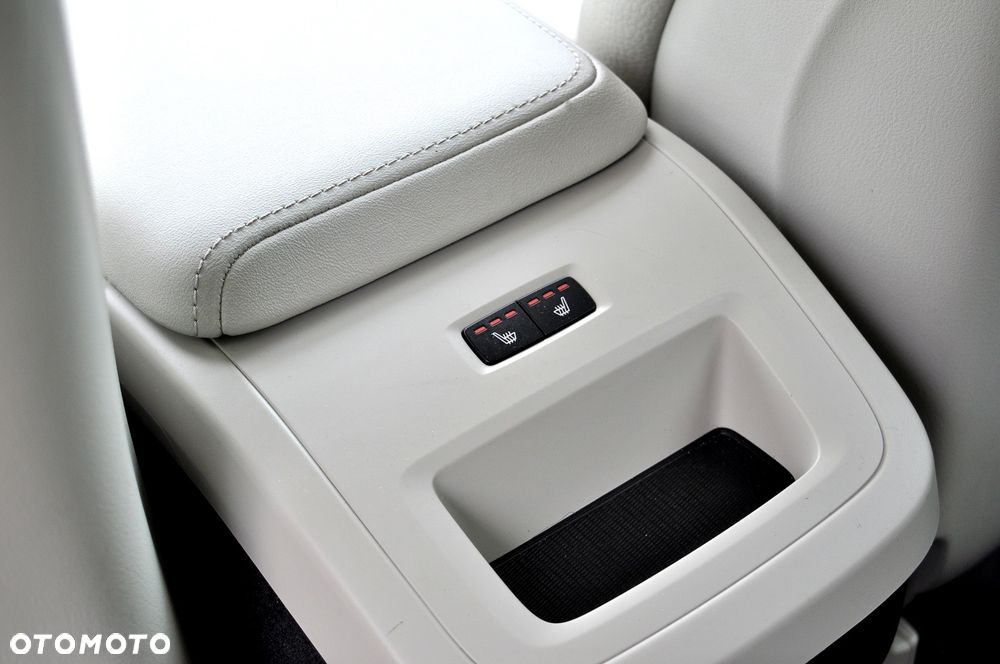 Volvo XC 60 B4 D Geartronic RDesign - 34