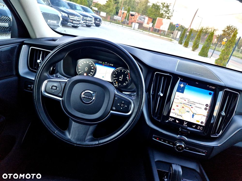 Volvo XC 60 T6 AWD Recharge Geartronic Inscription Expression - 10