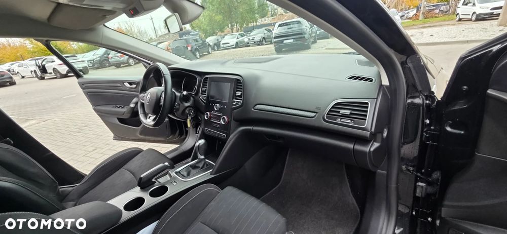 Renault Megane ENERGY TCe 140 EDC LIMITED - 38