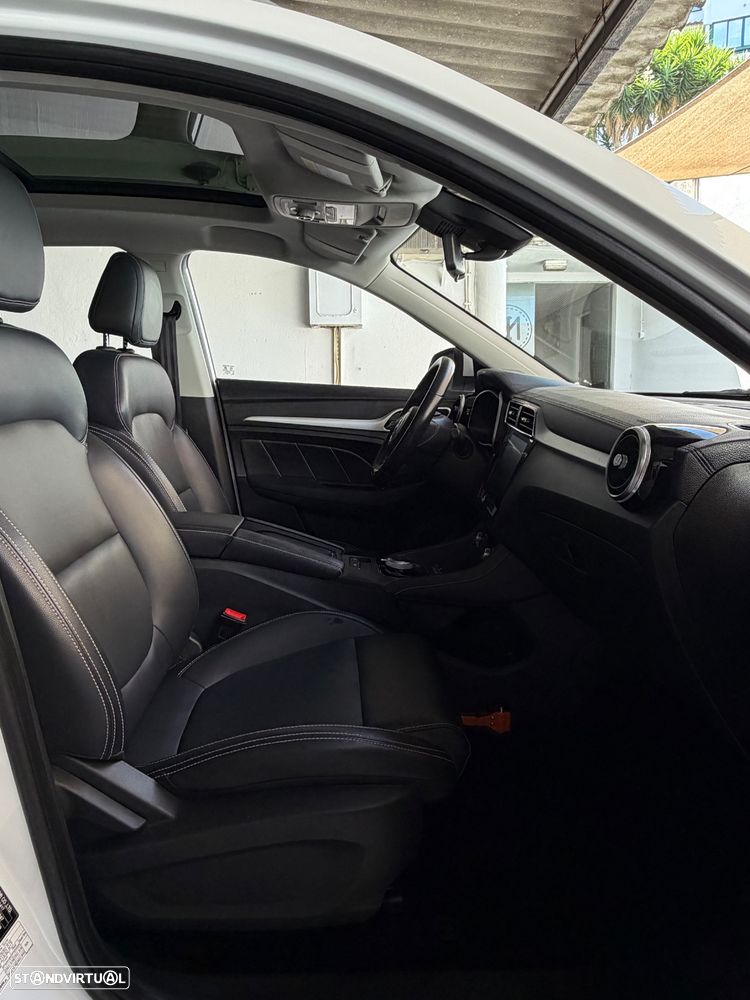 MG ZS Luxury - 33