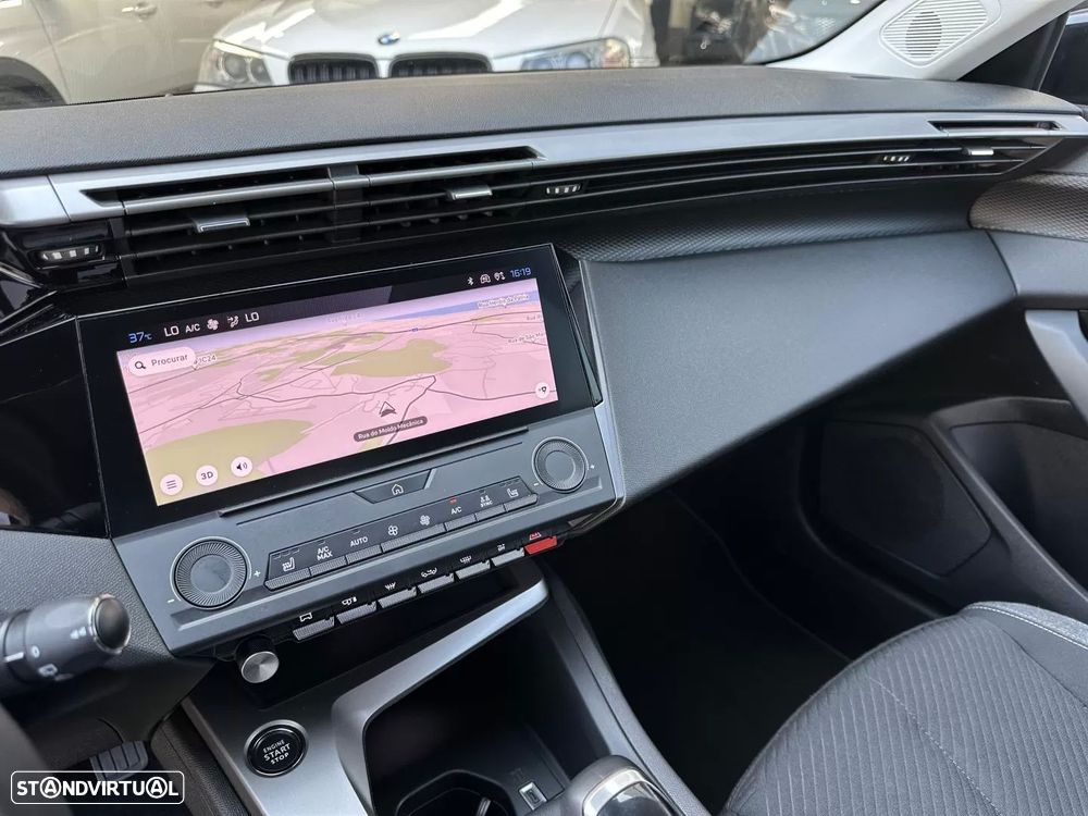 Peugeot 308 SW 1.2 PureTech Allure - 32