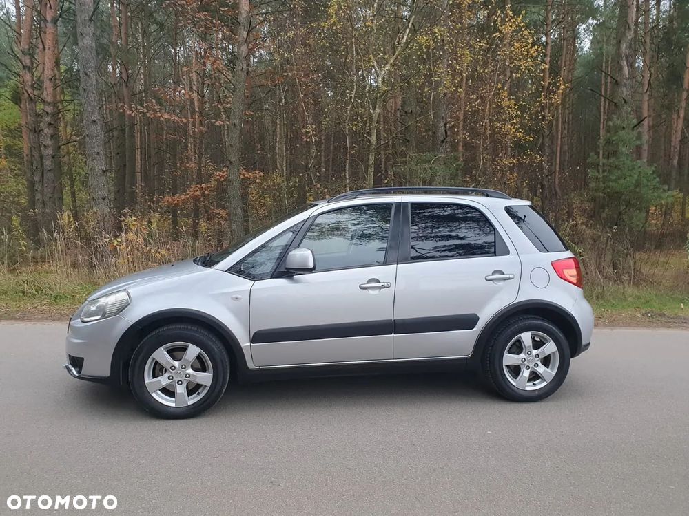 Suzuki SX4 1.6 Premium - 10