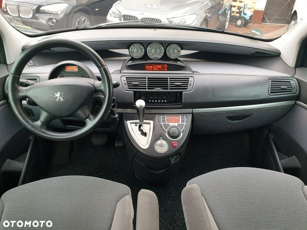 Peugeot 807 140 Automatik Premium - 15