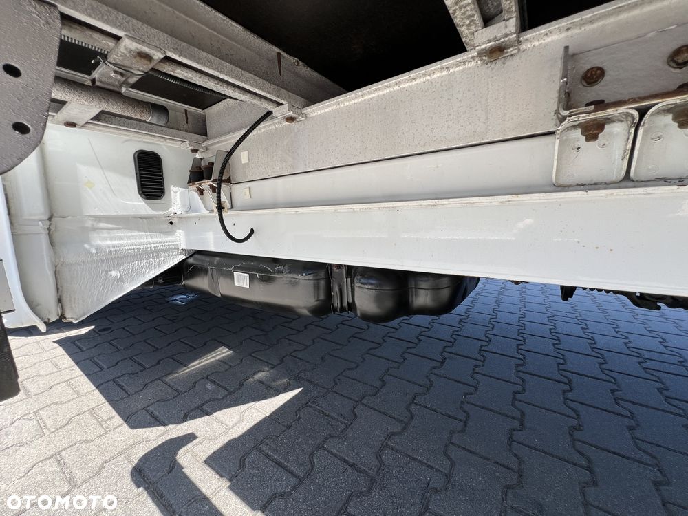 Mercedes-Benz Sprinter 516 - 13