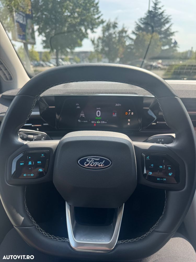Ford Explorer RWD 52 kWh Standard Range Style - 10