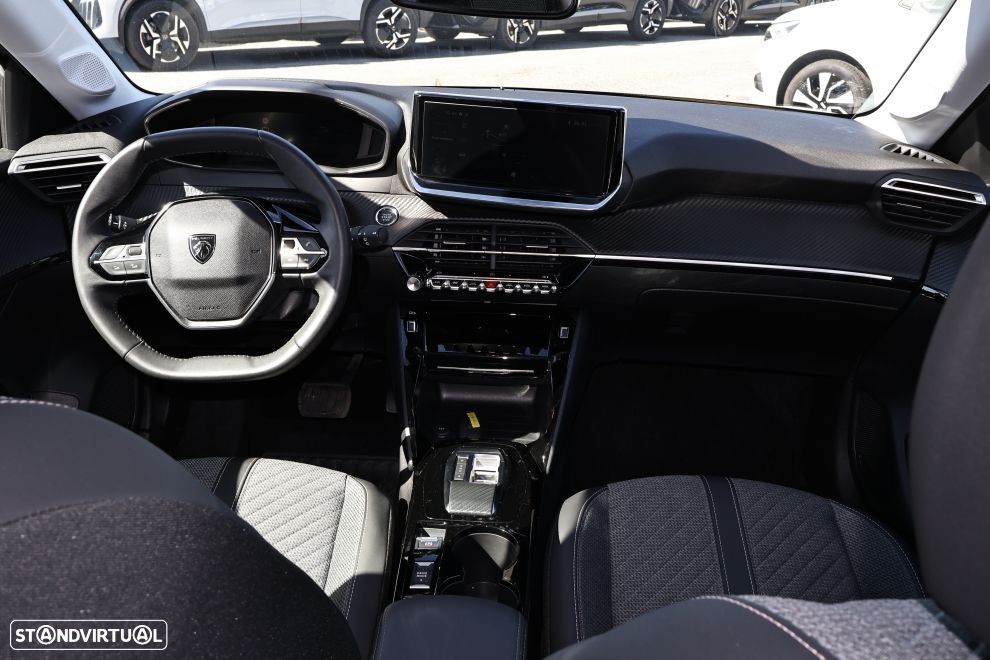 Peugeot e-208 Allure - 10