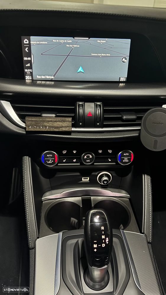 Alfa Romeo Stelvio 2.0 Turbo 16V AT8-Q4 Executive - 13