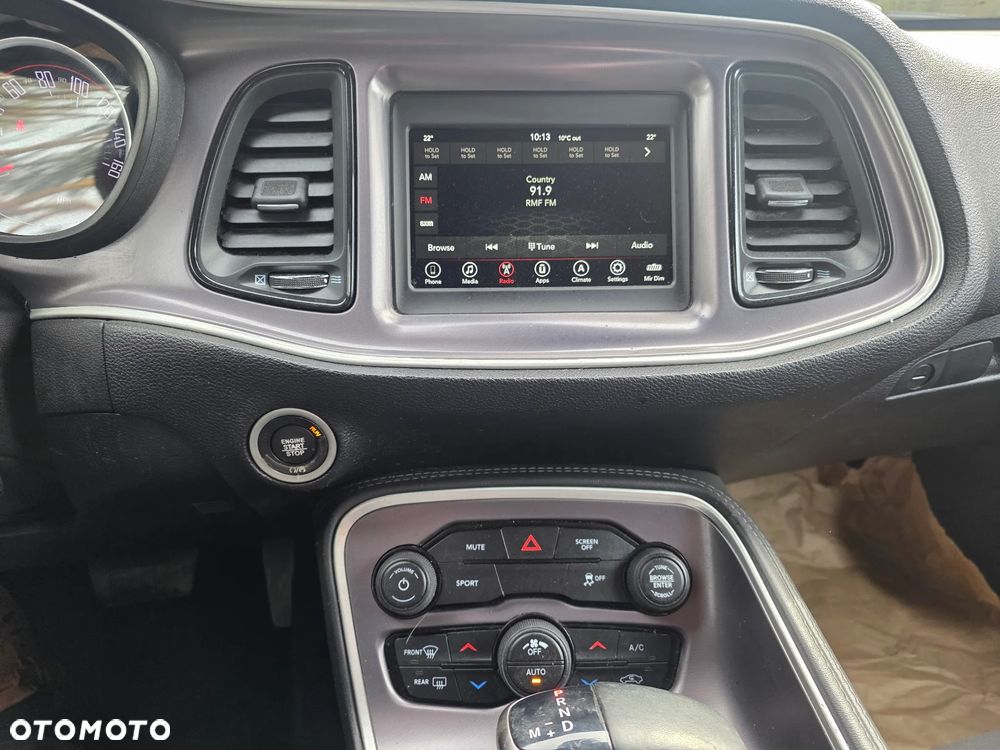 Dodge Challenger 3.6 SXT Plus - 10