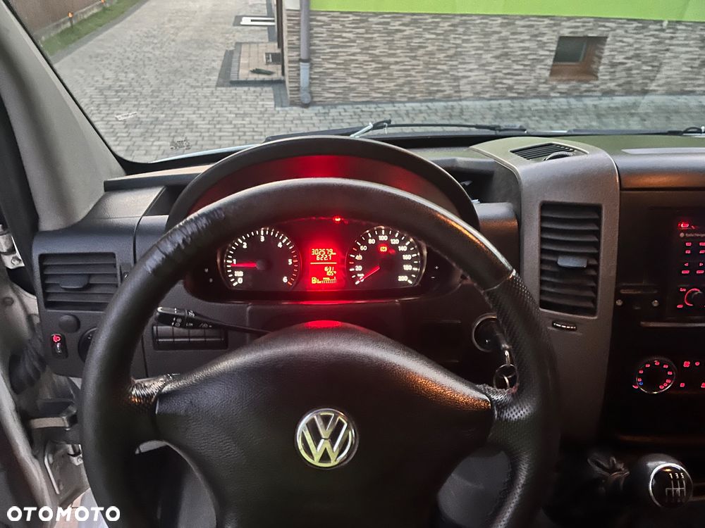 Volkswagen Crafter - 13