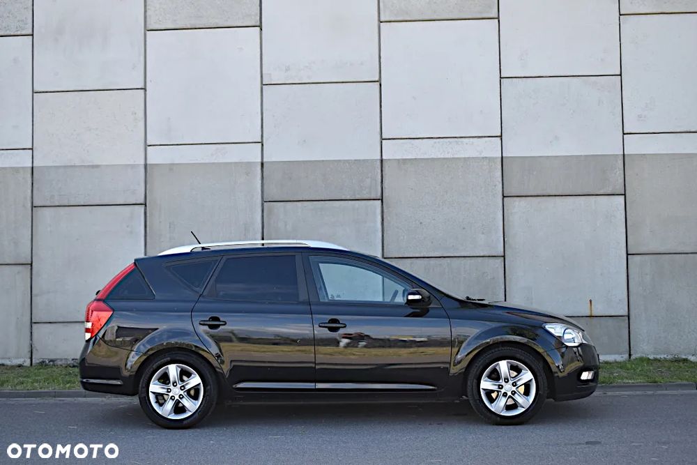 Kia Ceed - 9
