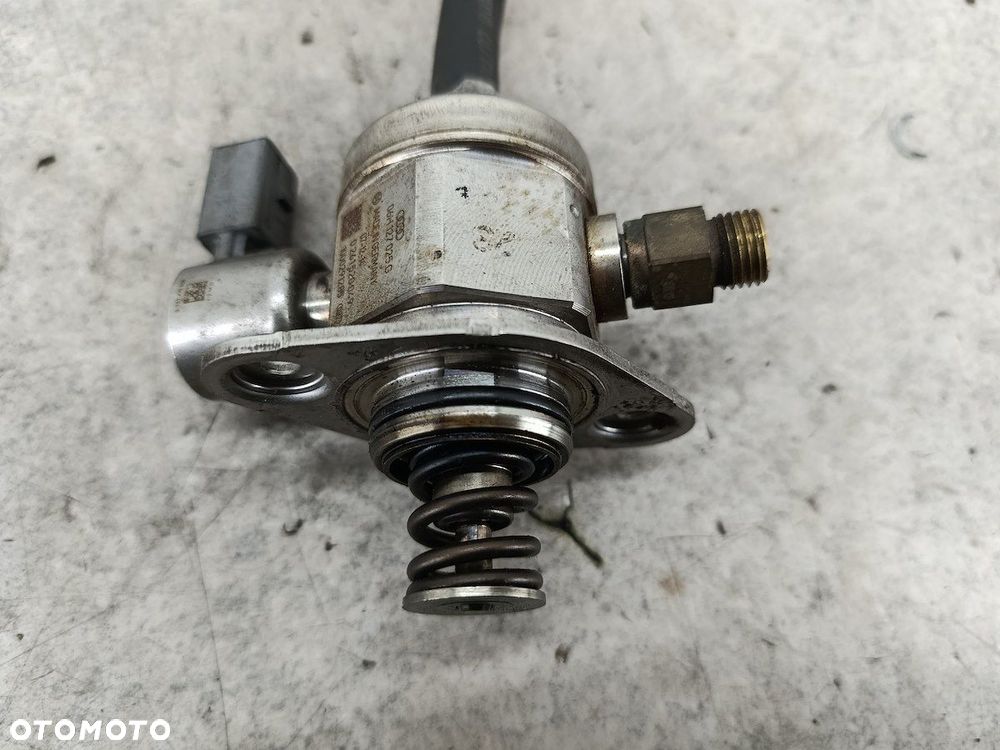 POMPA WYSOKIEGO CIŚNIENIA BENZYNA VW PASSAT B6 06H127025G 0261520049  BOSCH - 4