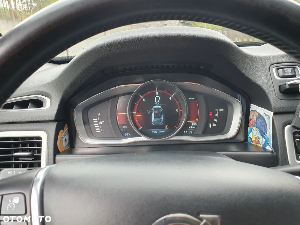 Volvo V70 D2 Momentum - 12