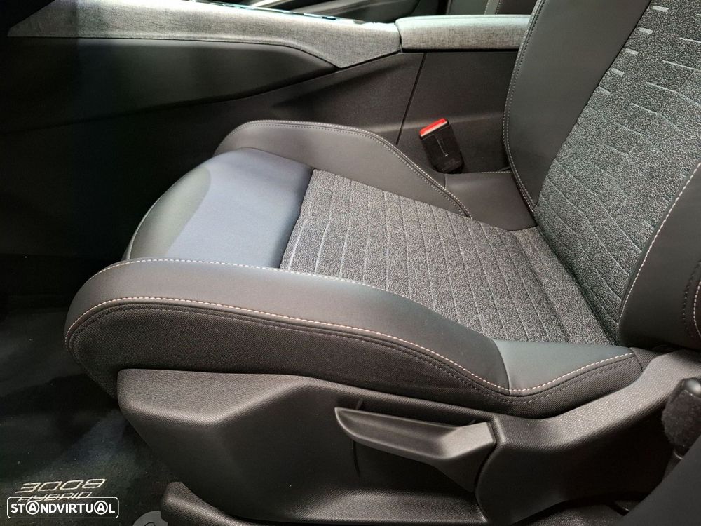 Peugeot 3008 1.2 Hybrid Allure e-DCS6 - 26