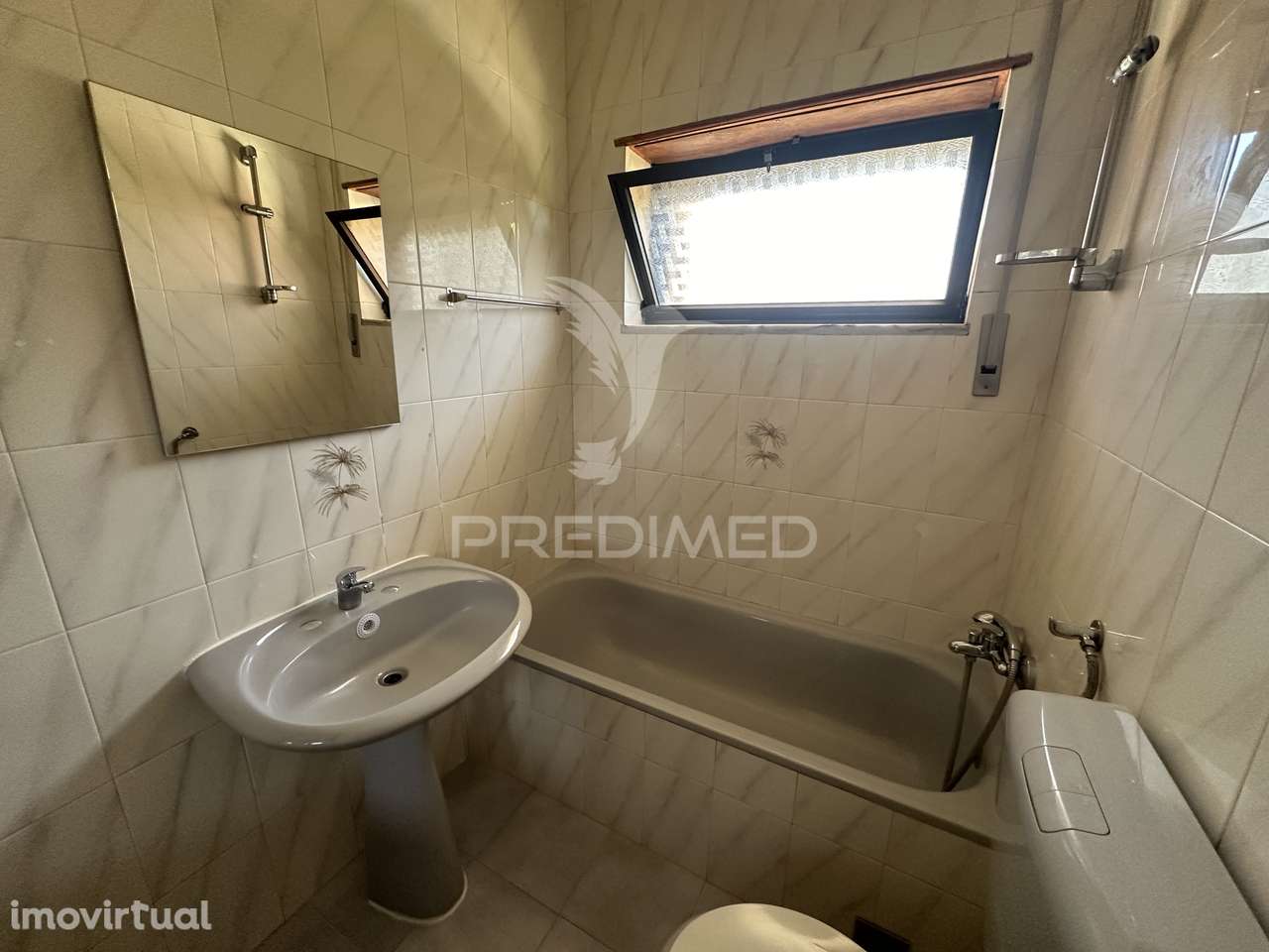 T2 com duas varandas Stª Antônio da Charneca/Barreiro - Grande imagem: 5/14