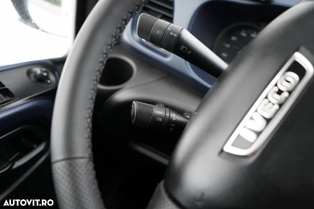 Iveco DAILY 50-180 / IZOTERMĂ / CONTAINER 5.5 M / LIFT DHOLLANDIA / OBLOANE LATERALĂ / HI-MATIC - 32