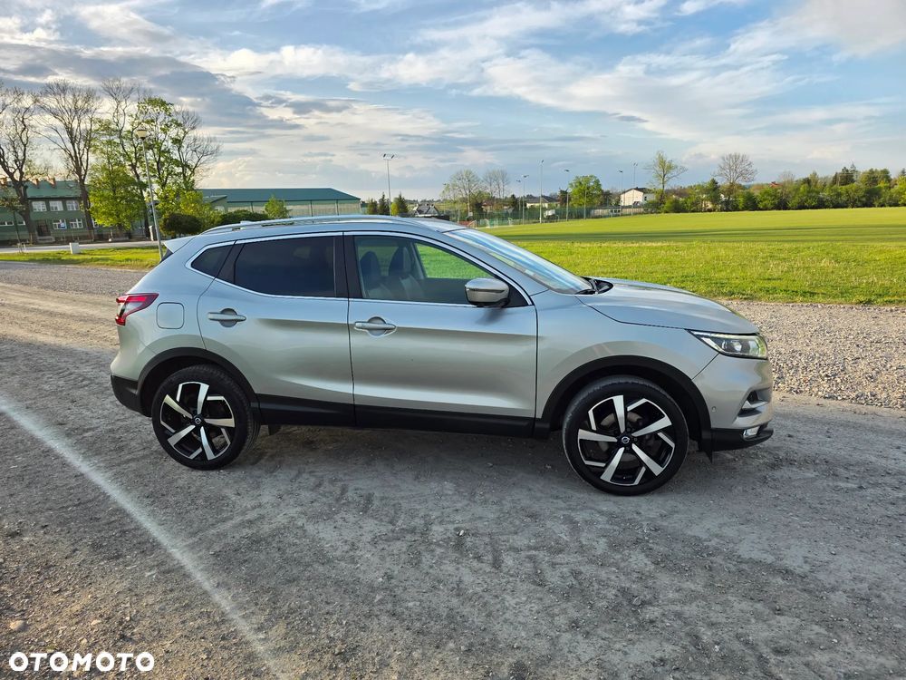 Nissan Qashqai 1.6 DCi Xtronic TEKNA - 6