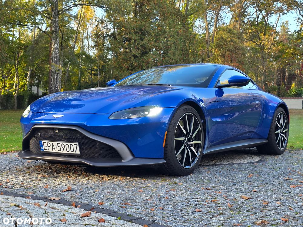 Aston Martin V8 Vantage Standard - 1