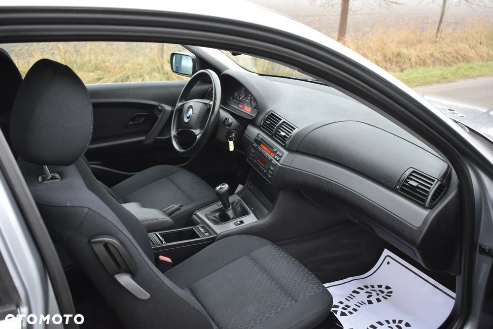 BMW Seria 3 318ti - 24