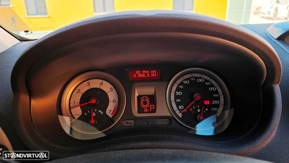 Renault Clio 1.6 16V Initiale Aut. - 4