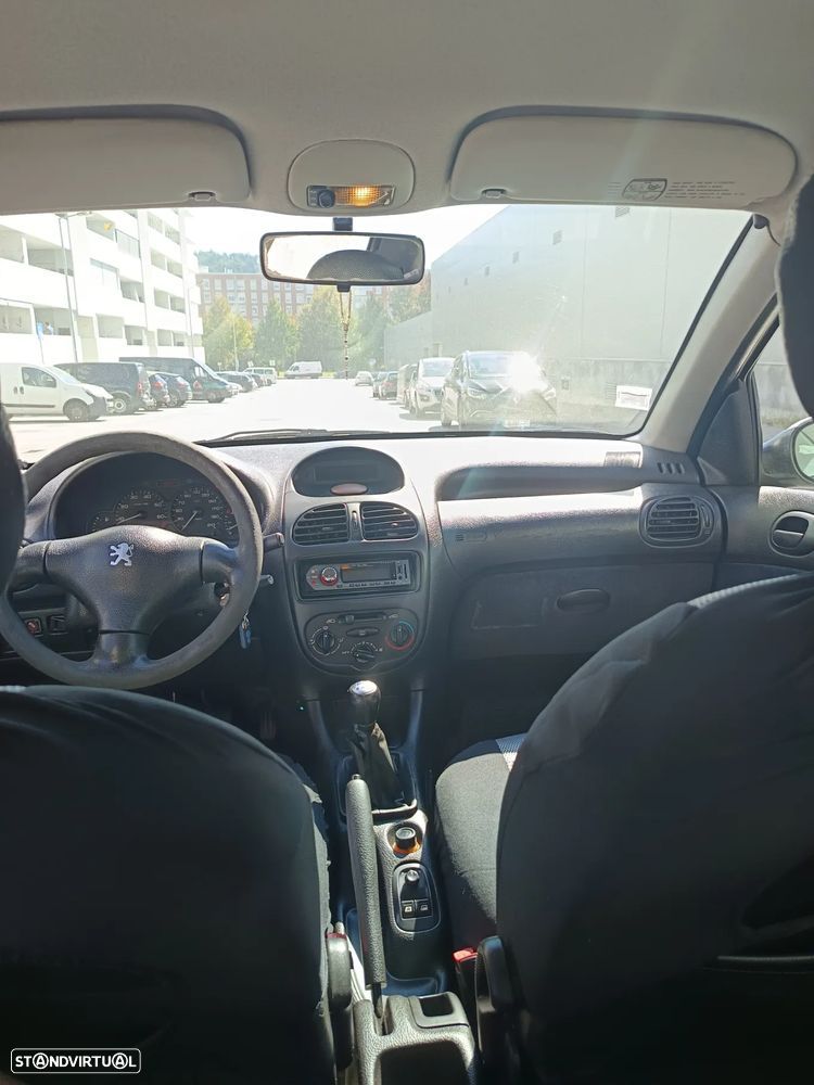 Peugeot 206 1.1 Color Line - 11