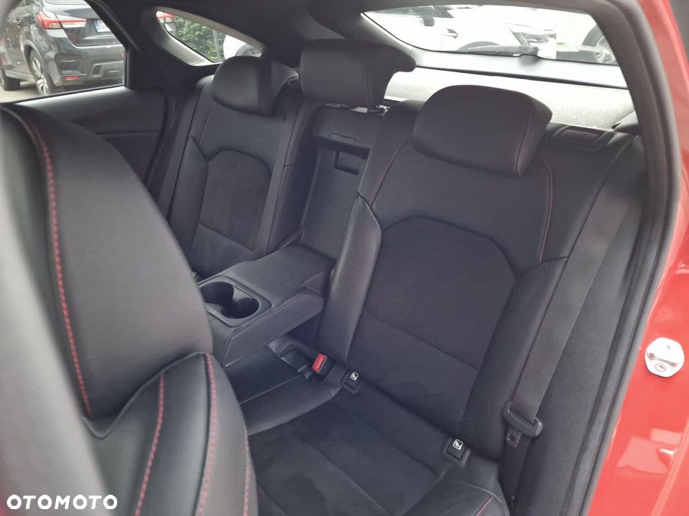 Kia ProCeed 1.6 T-GDI GT DCT - 16