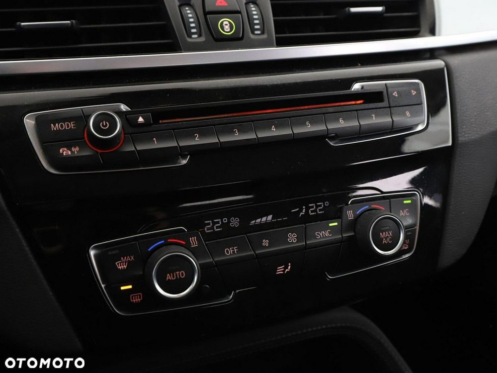 BMW X1 sDrive18d xLine - 28