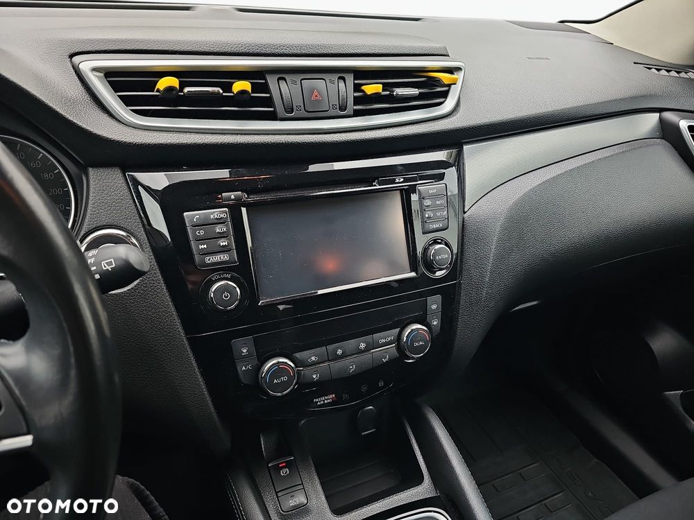 Nissan Qashqai 1.5 dCi N-Connecta - 13