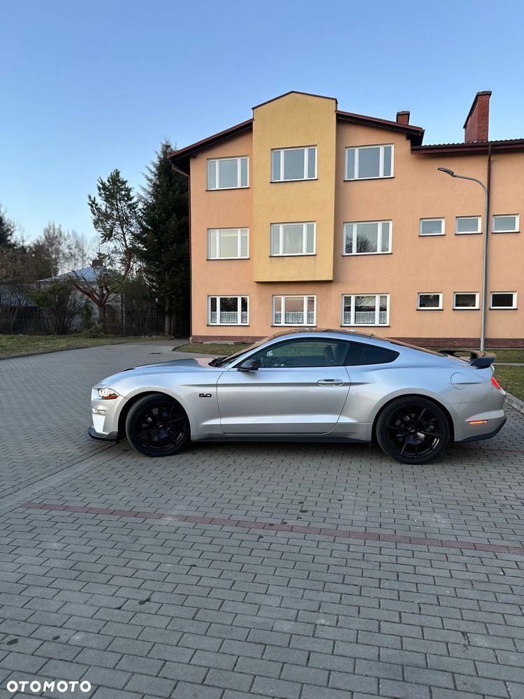 Ford Mustang 5.0 V8 GT - 6