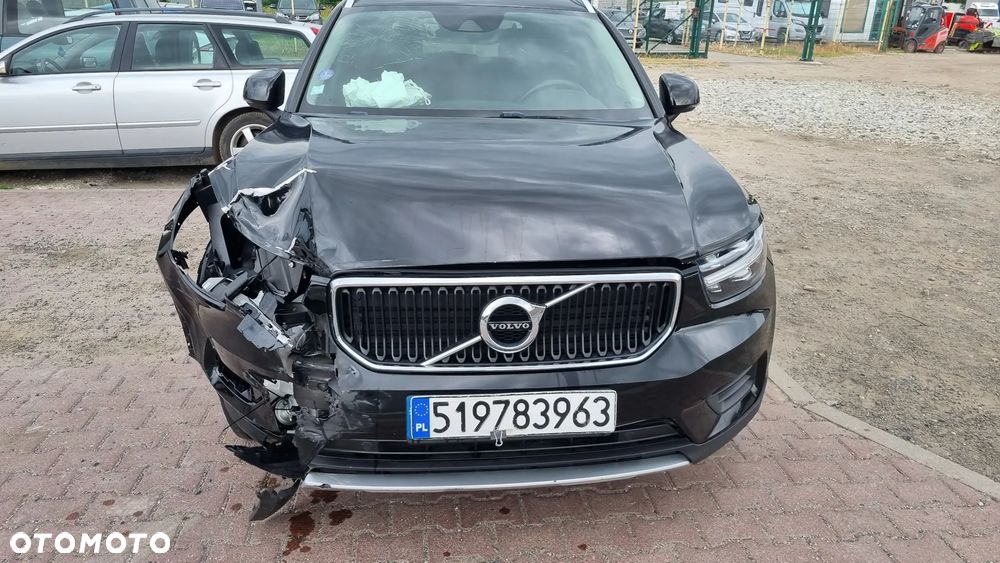 Volvo XC 40 T3 Geartronic Momentum Pro - 15