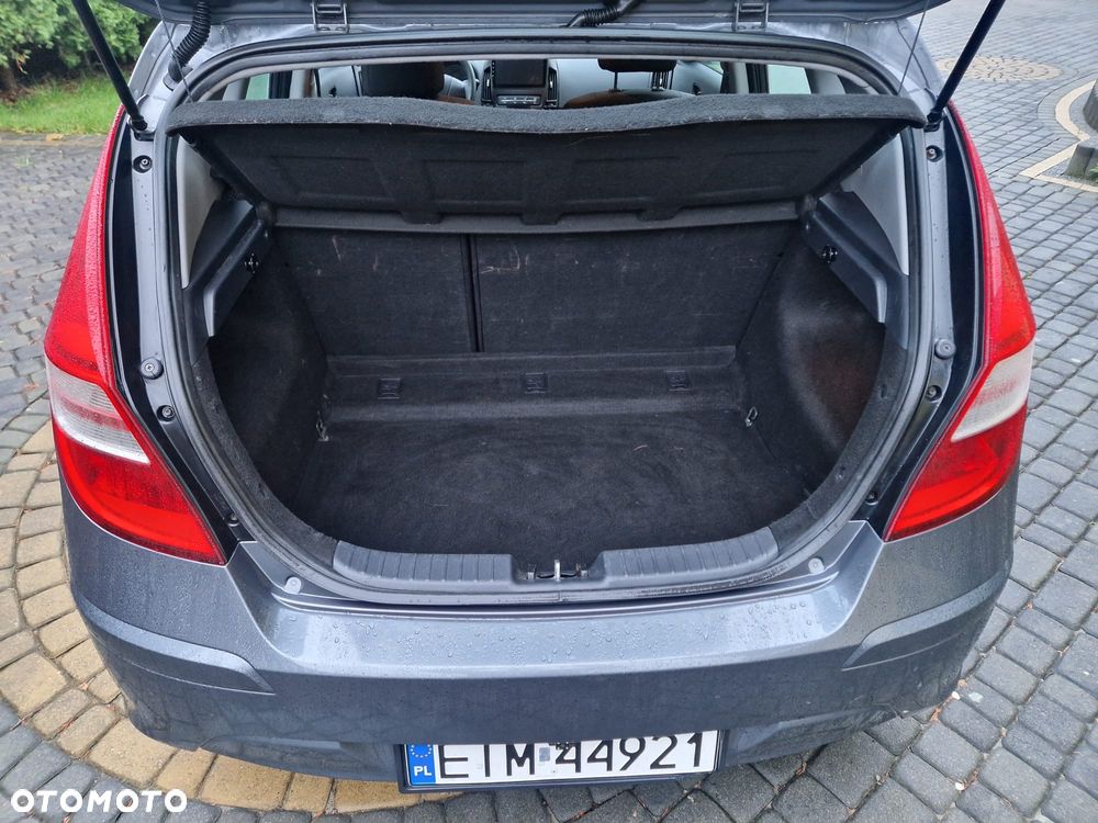 Hyundai i30 1.4 Classic - 12