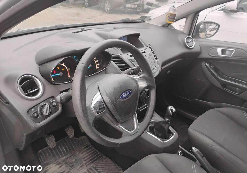 Ford Fiesta - 12