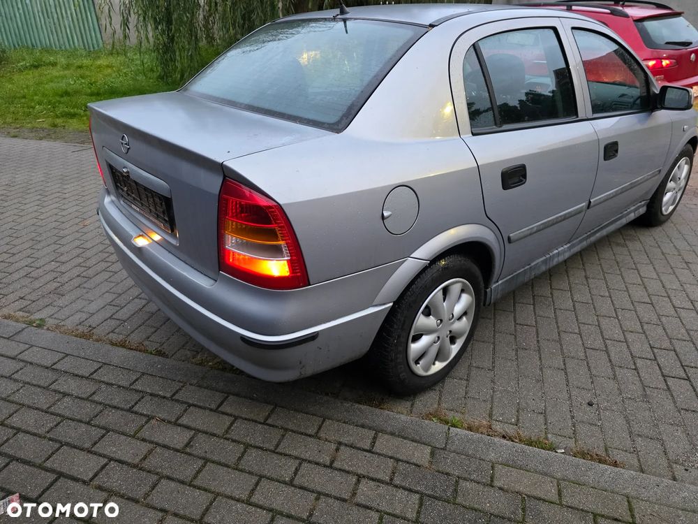 Opel Astra II 1.8 Elegance - 6