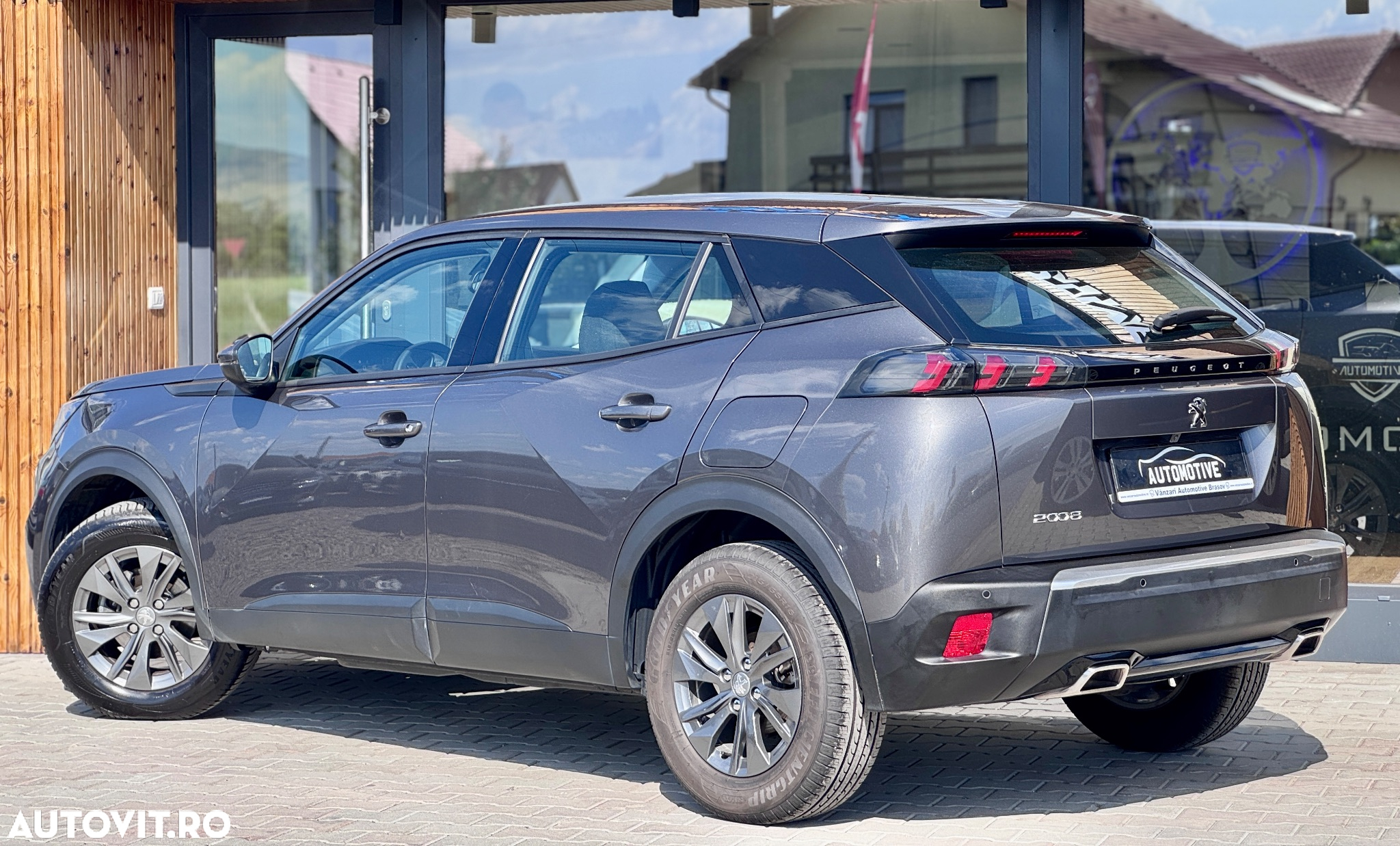 Peugeot 2008 1.2 L PureTech STT EAT8 Active - 5