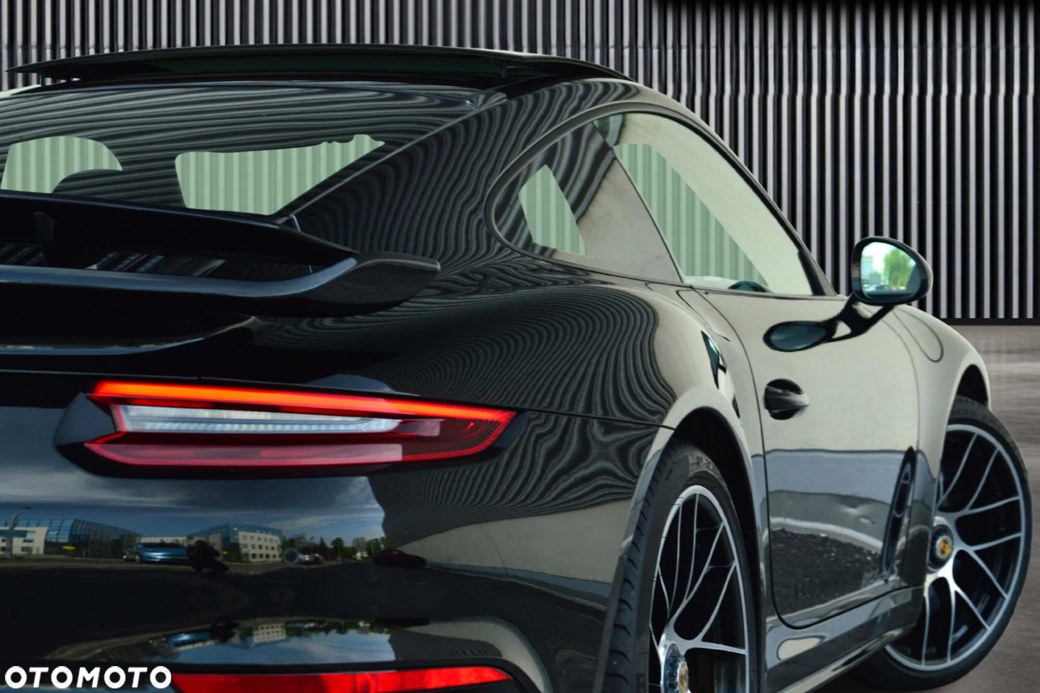 Porsche 911 Turbo S - 11