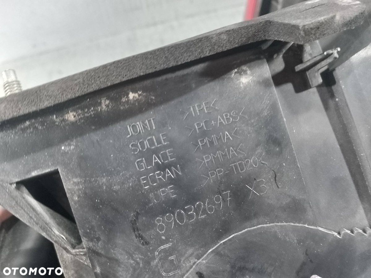 LAMPY TYŁ KOMPLET CITROEN C5 FL 89034070  89032697 - 7