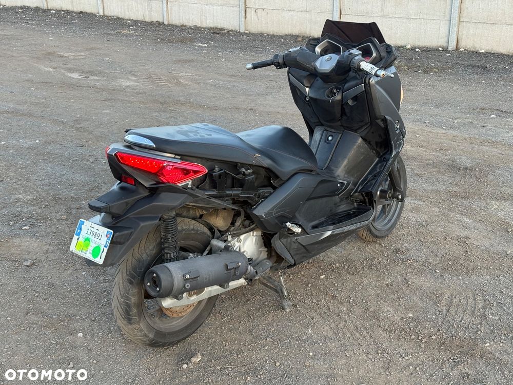 Yamaha X-max - 5