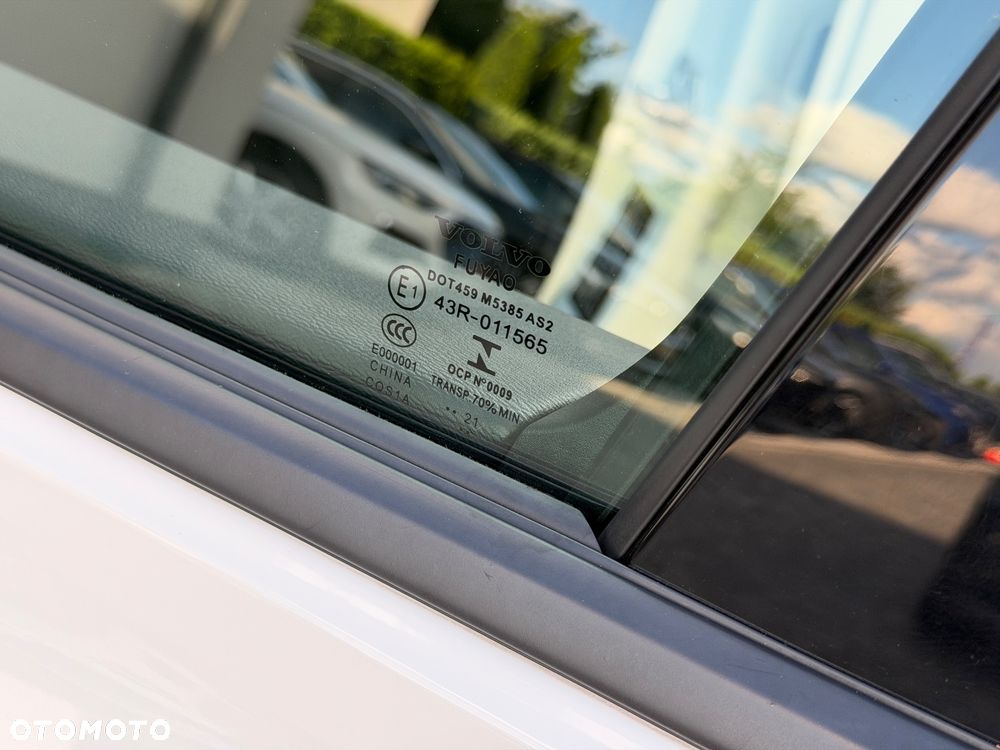Volvo V60 B3 B DKG Momentum - 12