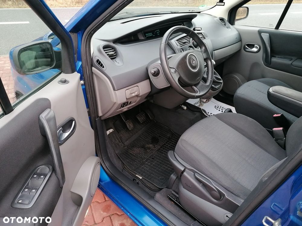 Renault Grand Scenic 2.0 16V Avantage - 12